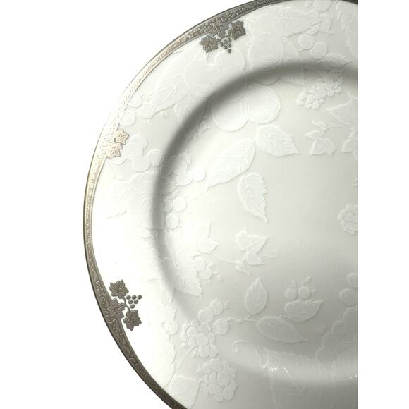 Nikko Platinum Ambrosia White‎ Embossed Fruit & Leaf Design NOS 8” Salad Plate - Picture 3 of 4